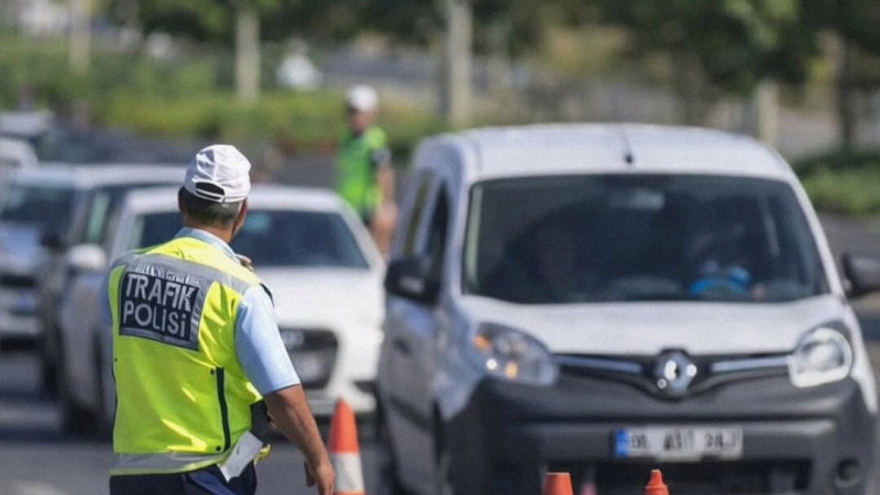 Trafik denetimlerinde artık sadece ehliyet ve ruhsat kontrol edilmiyor.